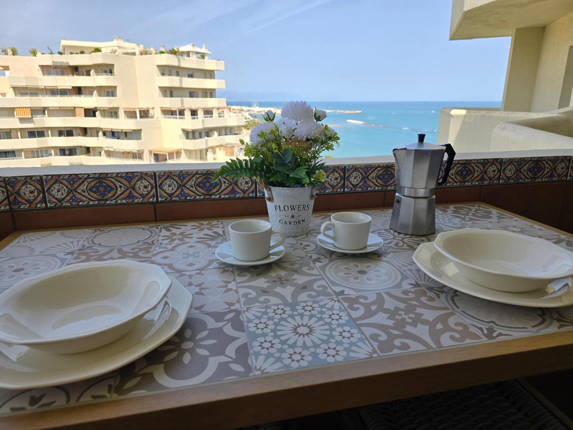 Benal Beach Apartment Беналмадена Екстериор снимка