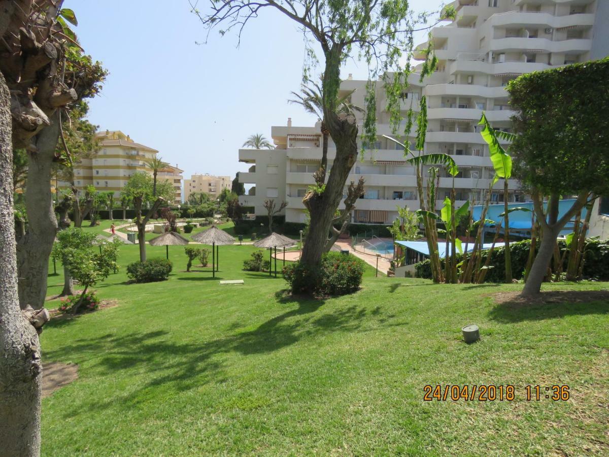 Benal Beach Apartment Беналмадена Екстериор снимка