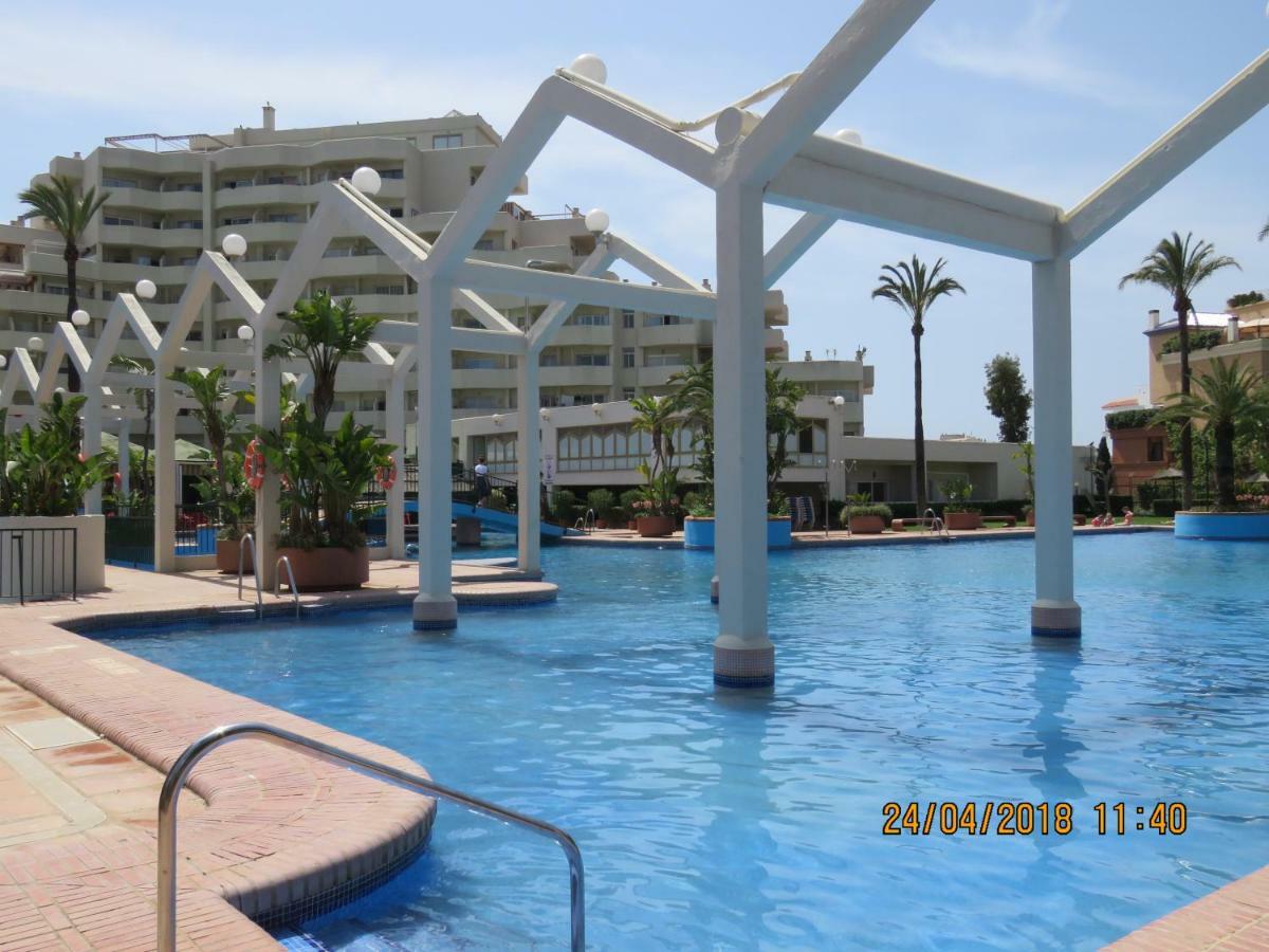 Benal Beach Apartment Беналмадена Екстериор снимка